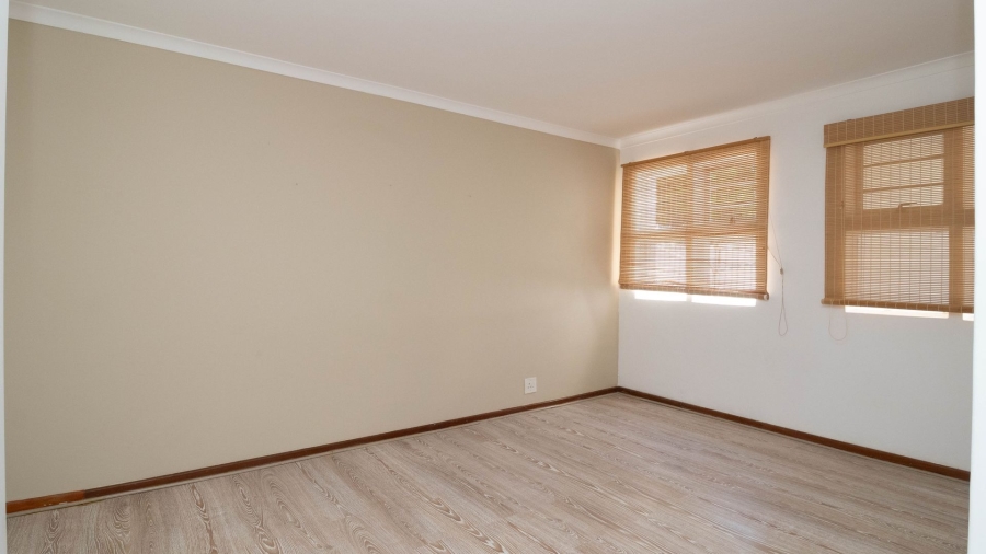 To Let 5 Bedroom Property for Rent in Vermont Western Cape